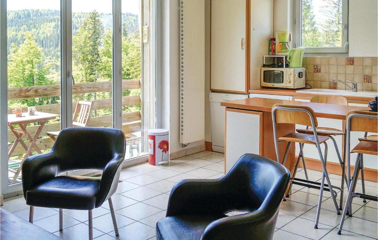 Cozy Apartment In Premanon With Kitchenette Εξωτερικό φωτογραφία